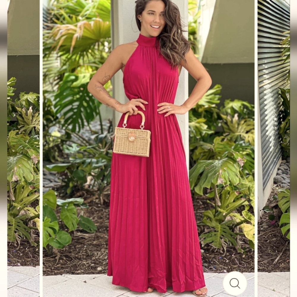 Dress Day Pleated Halter Neck Maxi Dress